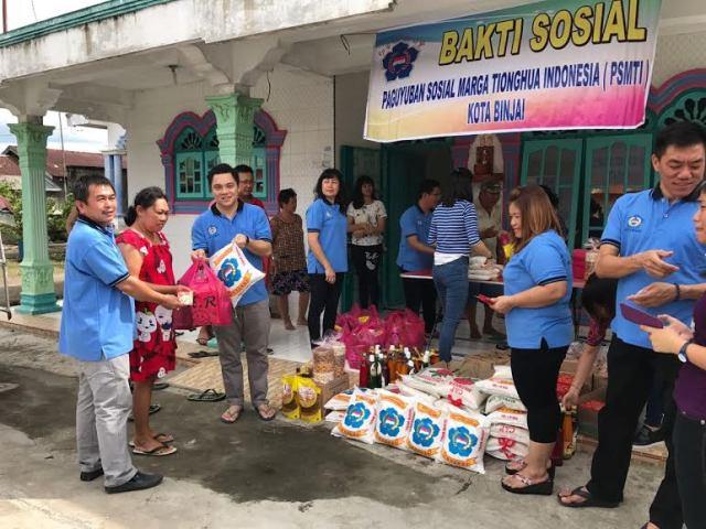 Sambut Imlek, PSMTI Binjai Bagikan Paket Sukacita 
