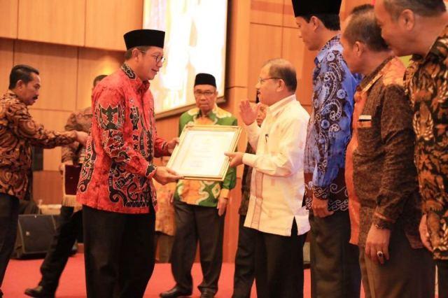 Peduli Pendidikan, Kemenag Beri Penghargaan ke Pemda Tapsel