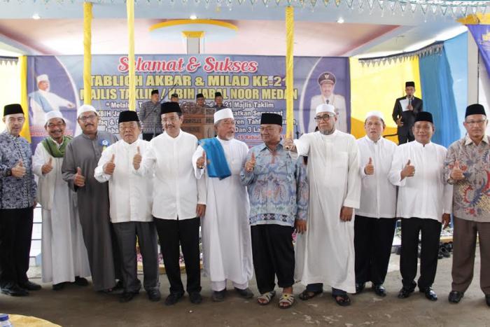 Gubsu Erry Hadiri Tabligh Akbar dan Milad ke-21 KBIH Jabar Noor