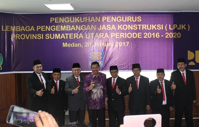 Gubernur Sumut Kukuhkan Pengurus LPJK Provsu Periode 2016-2020