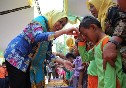 Bunda PAUD Serahkan Bantuan APE untuk 6 PAUD dan 4 TK di Medan