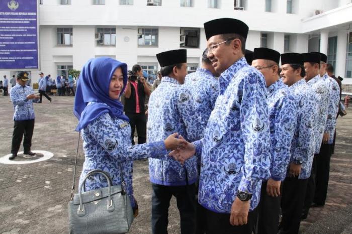 Gubsu Minta ASN Tingkatkan Disiplin dan Kualitas Layanan