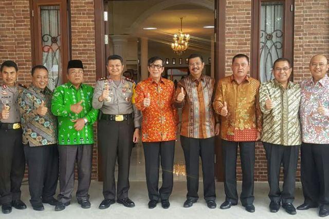 Tahun Baru, Gubsu Datangi Menkum HAM dan Pangdam