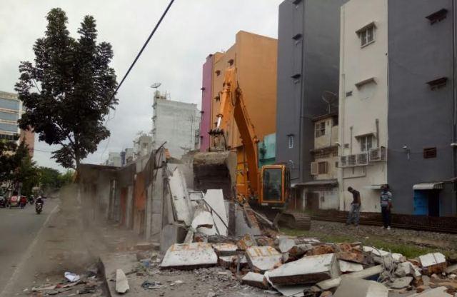 Sekitar 180 Pedagang Buku di Jalan Pegadaian Medan Ditertibkan 