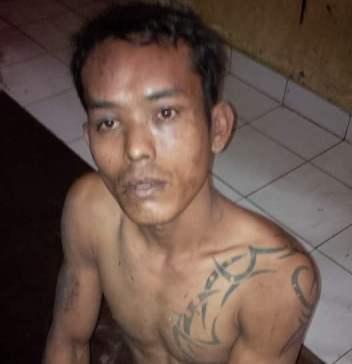 Gerasak-gerusuk, Pria Bertato Ini Dihajar Massa