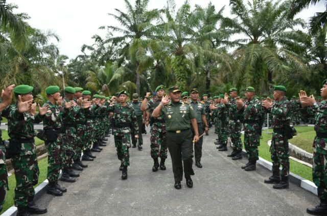 Pangdam I/BB Tinjau Kesiapan Satgas Pamtas Yonif 121/MK 