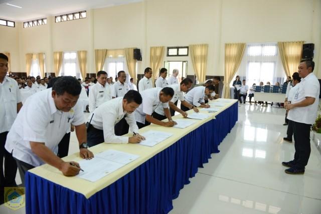 Awal Tahun, Pemkab Pakpak Bharat Lakukan Penandatangan Tapkin, SKP dan Pakta Integritas