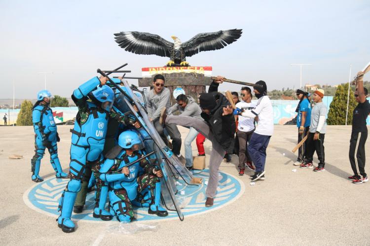 Latihan CRC, Markas Pasukan Garuda Didemo Sekelompok Massa Anti Perdamaian