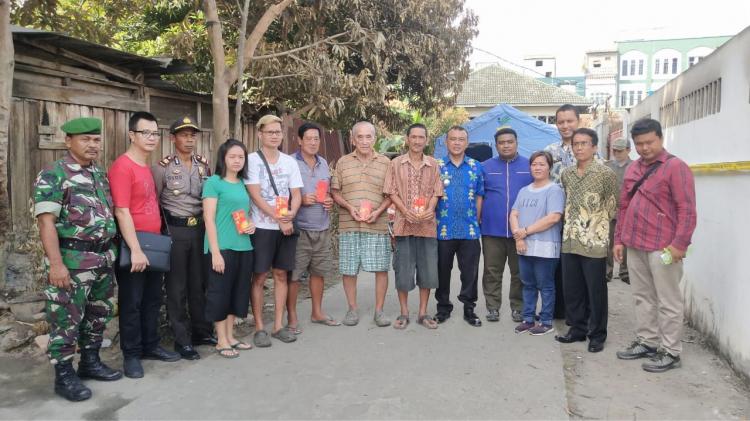 Forum Jurnalis Deli Serdang Indonesia Beri Bantuan Korban Kebakaran