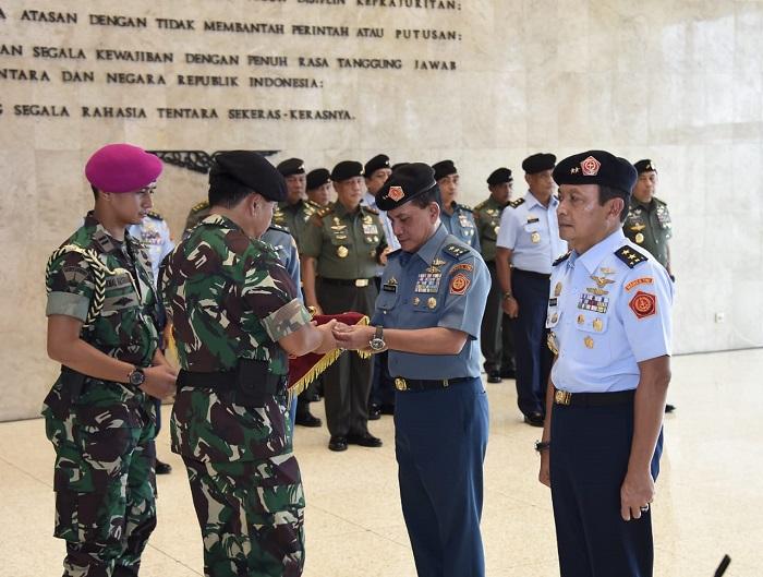 Panglima TNI Pimpin Sertijab Aslog dan Askomlek Panglima TNI