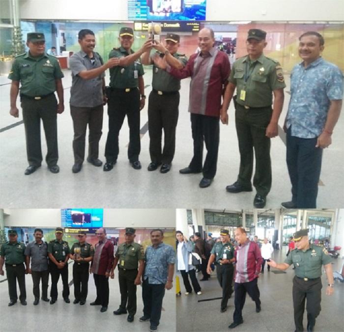 Kasdim 0204/DS Sambut Walikota Tebing Tinggi Bawa Piala Adipura di Bandara KNIA