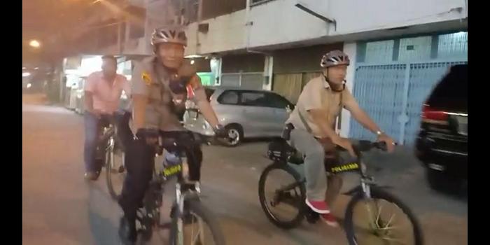 Polsek Medan Timur Giat Patroli Malam Hari dengan Bersepeda