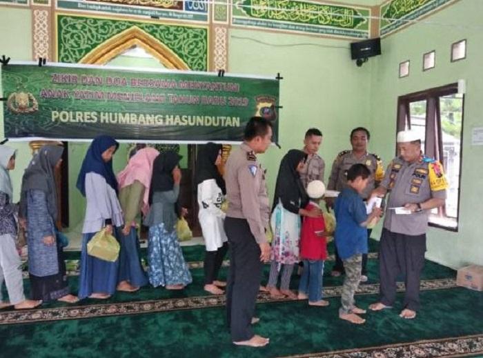 Polres Humbahas Sambut 2019 dengan Gelar Zikir dan Doa Bersama Anak Yatim