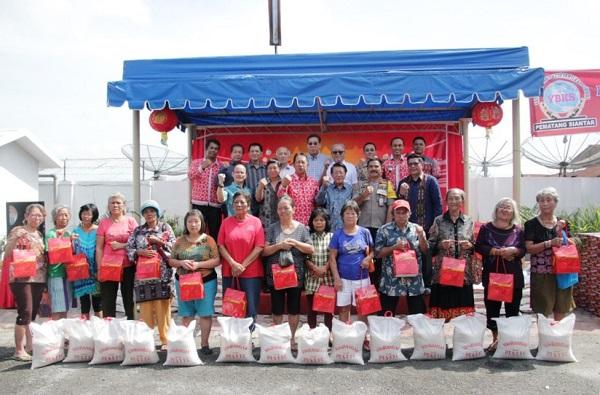 Wali Kota Pematang Siantar Beri Apresiasi ke YBKS yang Beri Bantuan ke Warga Kurang Mampu