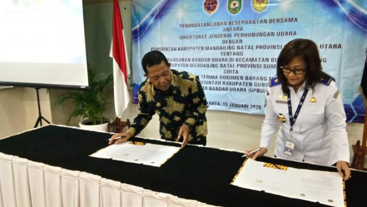 Bupati Madina Tanda Tangani MoU Pembangunan Bandara Bukit Malintang