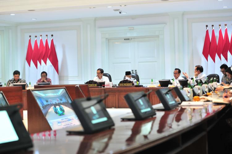Presiden Jokowi Minta Harga Gas Dikalkulasi Agar Lebih Kompetitif 