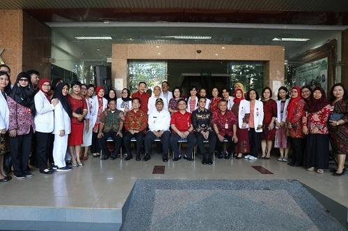 Plt Wali Kota Medan Pimpin Apel ke RSUD Dr Pirngadi, Bekerja Harus Optimal dan Bahagia