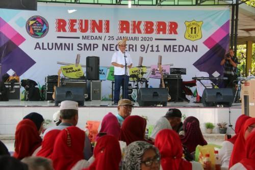 Plt Walikota Medan Hadiri Reuni Akbar Lintas Angkatan SMP N 9/11 Medan