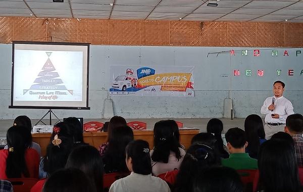 JNE Medan Gelar Seminar Asah Ide dan Inovatif dalam Berbisnis di Tiga Kampus di Pulau Nias