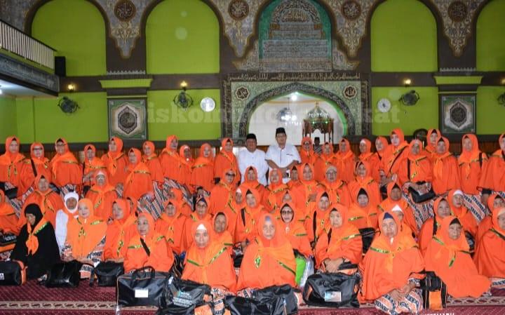 Bupati Langkat Lepas Keberangkatan 103 Jamaah Umroh