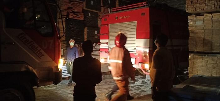 Kebakaran Pabrik Meubel di Tanjung Morawa, Kerugian Ditaksir Setengah Milyar Rupiah