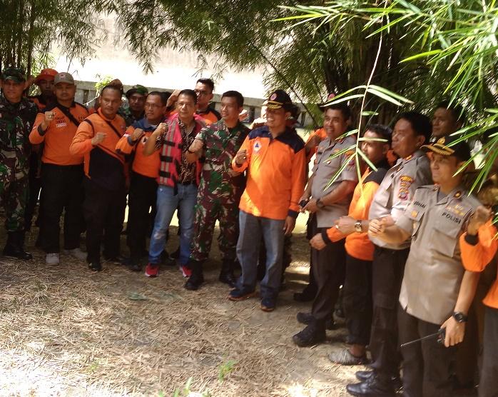 Kapolretabes Medan Jhonny Eddizon Isir Susuri Areal Sungai Deli Cegah Peredaran Narkoba