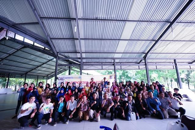 Belajar Mengelola Sampah Melalui Sosialisasi Program Kampoeng Kadin 14 di USU