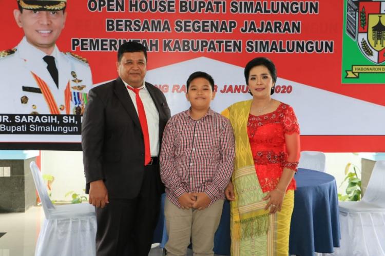 Bupati Simalungun Lantik Mixnon Simamora Jadi Sekda Simalungun