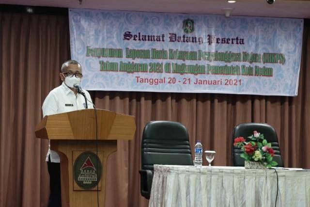 Asmum Renward Parapat Buka Pertemuan Penyusunan LHKPN di Lingkungan Pemko Medan