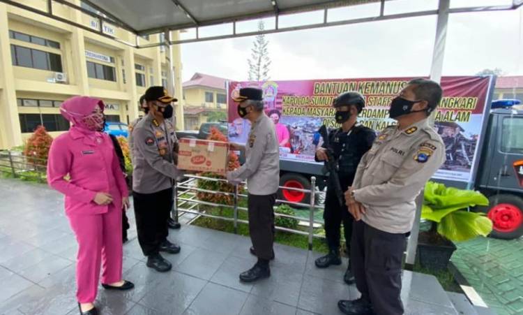 Sebanyak 4,5 Ton Bantuan Polda Sumut Didistribusikan untuk Korban Banjir di Kalsel