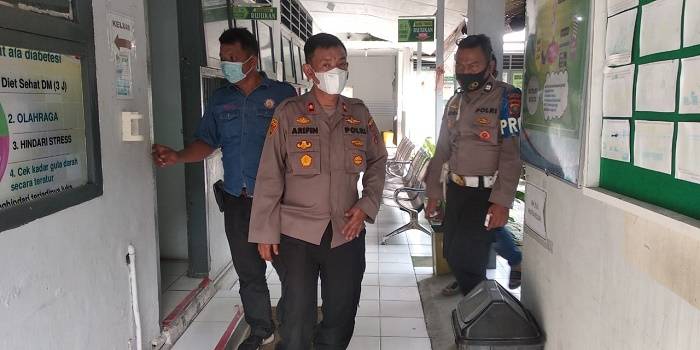 Vaksin Sinovac Tiba di Puskemas Glugur Darat, Kapolsek Medan Timur Lakukan Pengecekan