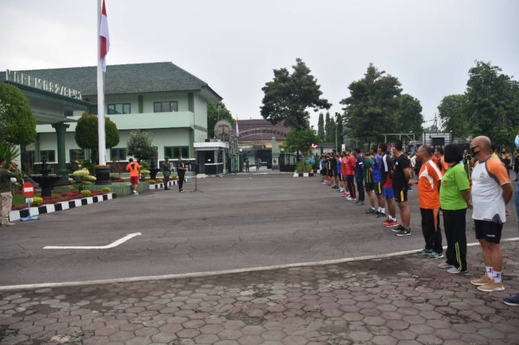 Awal Tahun 2021, Danrem 082/CPYJ Cek Kekuatan Personel