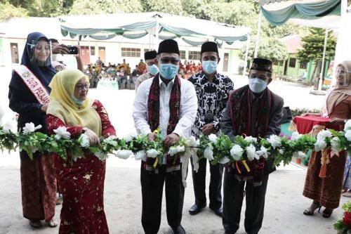 Akhyar Nasution Resmikan Gedung Pusat Pembelajaran Terpadu MAN 3 Medan