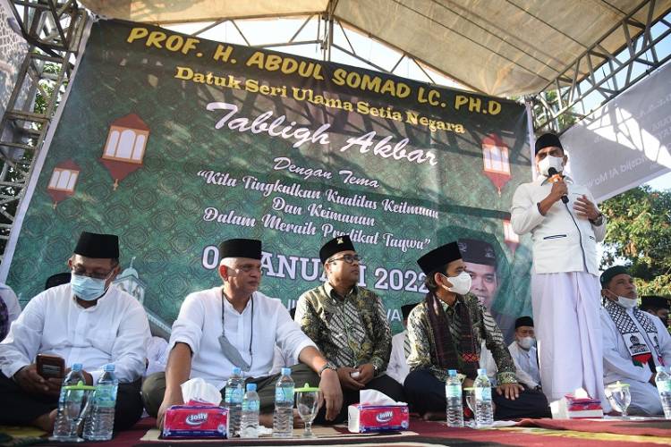 Hadiri Tabligh Akbar UAS, Edy Rahmayadi Minta Masyarakat Tetap Pakai Masker