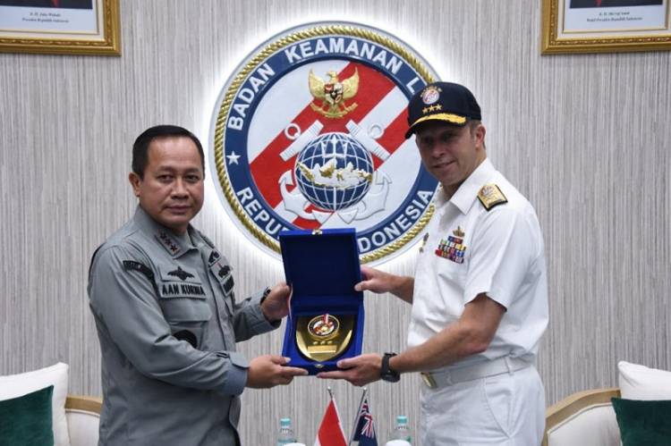 Kepala Bakamla RI Terima Kunjungan Kasal Australia