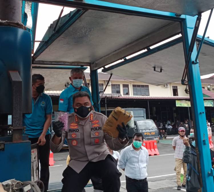 Polrestabes Medan Musnahkan Narkoba Senilai 30 Miliar dengan Cara Dibakar, 15 Tersangka Diamankan