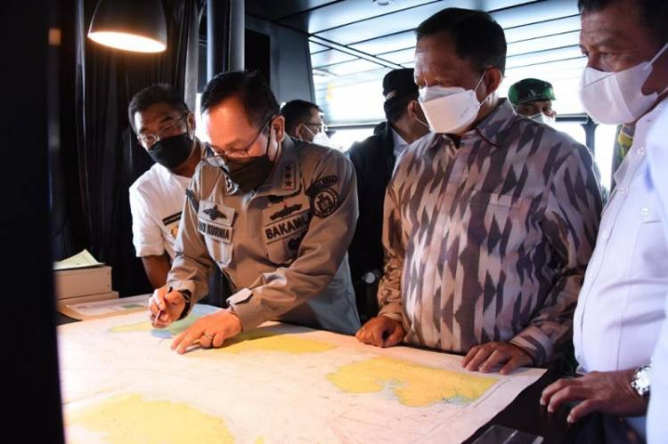 Kepala Bakamla Bersama Mendagri, Wamenhan dan Gubernur Kepri Tinjau Karang Singa