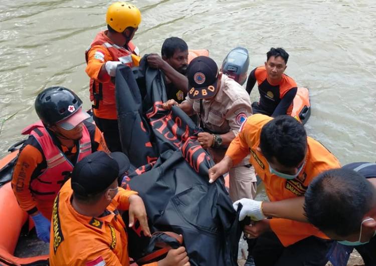 Hanyut di Sungai Seruai, Pemancing Ditemukan Tewas