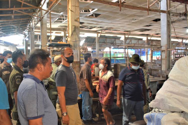 Tujuh Dinas Lakukan Gotong Royong Bersihkan Parit Pasar Tradisional Stabat