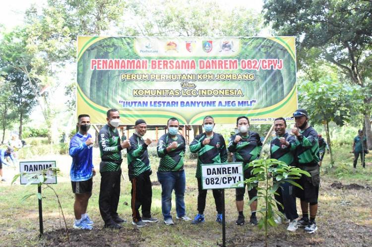 Sedekah Oksigen, Kolonel Dariyanto dan Personil Gowes dan Tanam Pohon