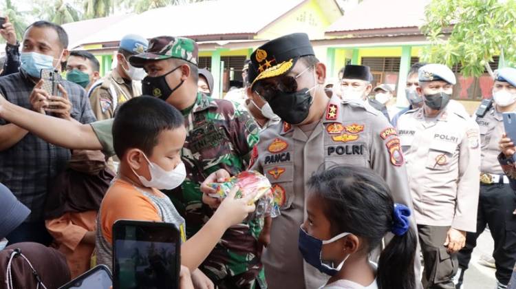 Dukung Percepatan Vaksinasi Anak di Tanjung Balai, Kapolda Sumut Ucapkan Terima Kasih kepada Orangtua Siswa
