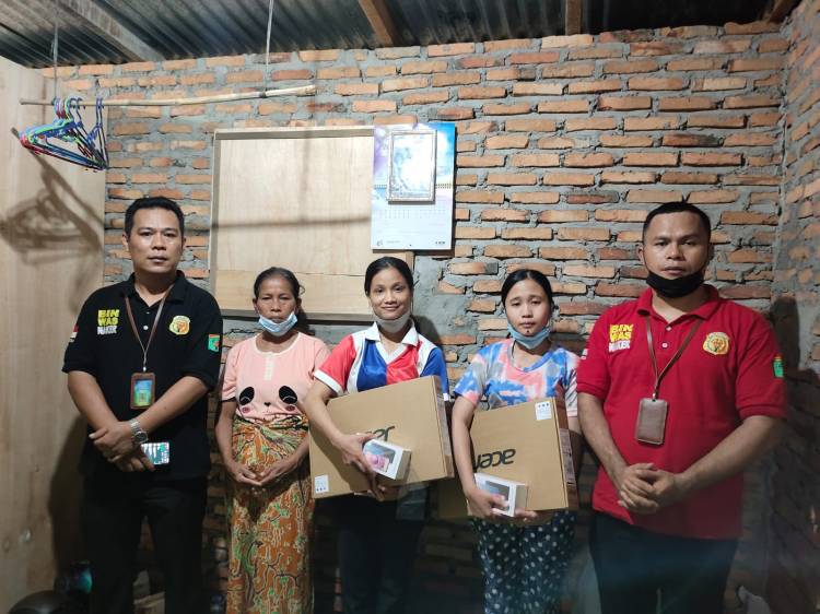 Dua Gadis Viral Kehilangan Laptop dan HP Dapat Bantuan Gubernur, Ria Aritonang: Terimakasih Pak Edy Rahmayadi