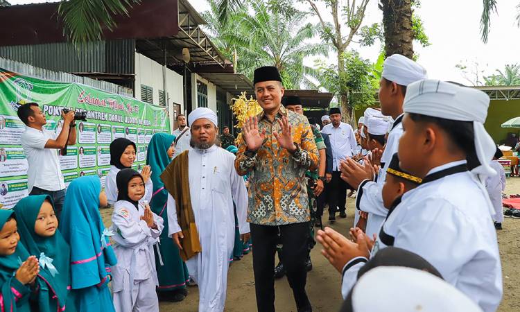 Musa Rajekshah Minta Anak Pesantren Kuasai Digital