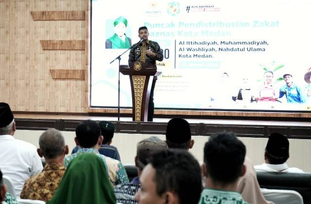 Walikota Medan Salurkan Zakat Kepada Para Mustahik, Masyarakat Merasa Bersyukur