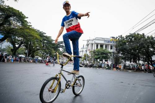  Komunitas Sepeda BMX Tampilkan Aksinya di Car Free Day Medan