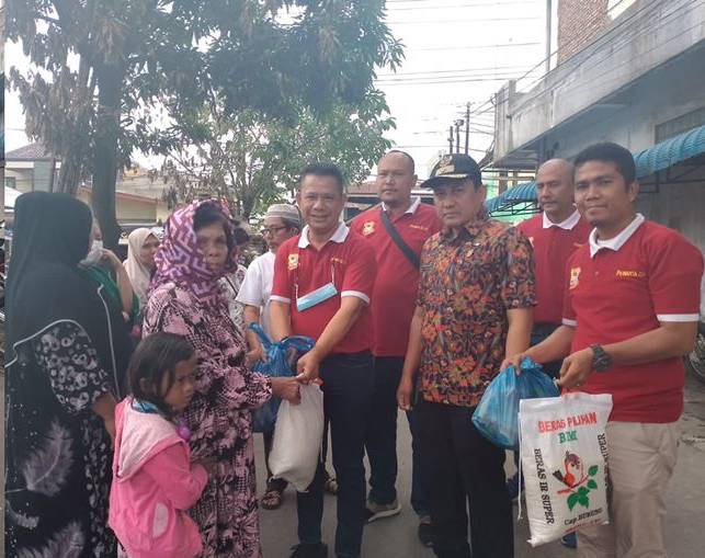  Pewarta Kembali Gulirkan Bantuan Sembako Kepada 14 KK Korban Kebakaran Jalan Bromo