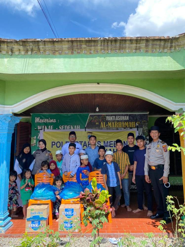 Kapolrestabes Medan Gulirkan Bantuan  Nasi Bungkus di Panti Asuhan Al Marhamah 