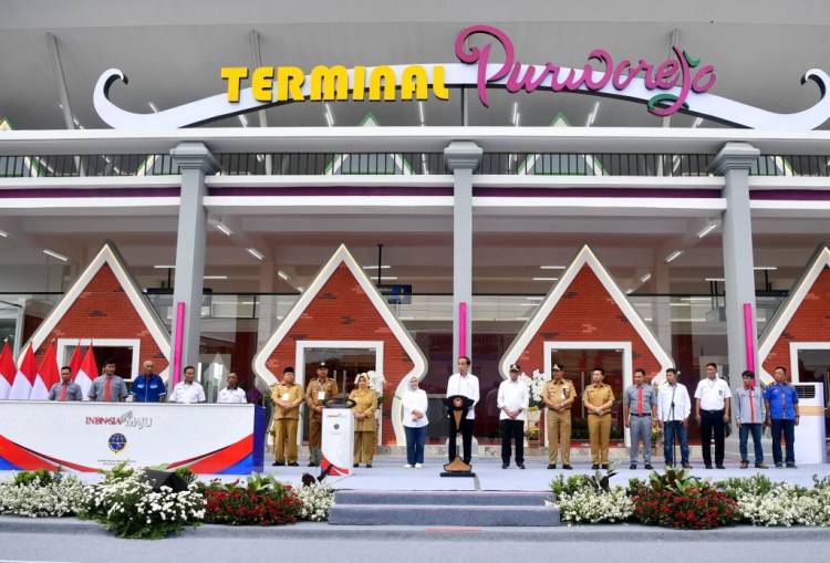 Presiden Jokowi Apresiasi Pembangunan Empat Terminal Penumpang Tipe A di Jawa