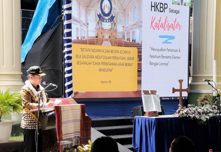 Hadiri Ibadah Syukuran Awal Tahun HKBP, Pj Gubernur Sumut Ajak Sukseskan Pemilu 2024