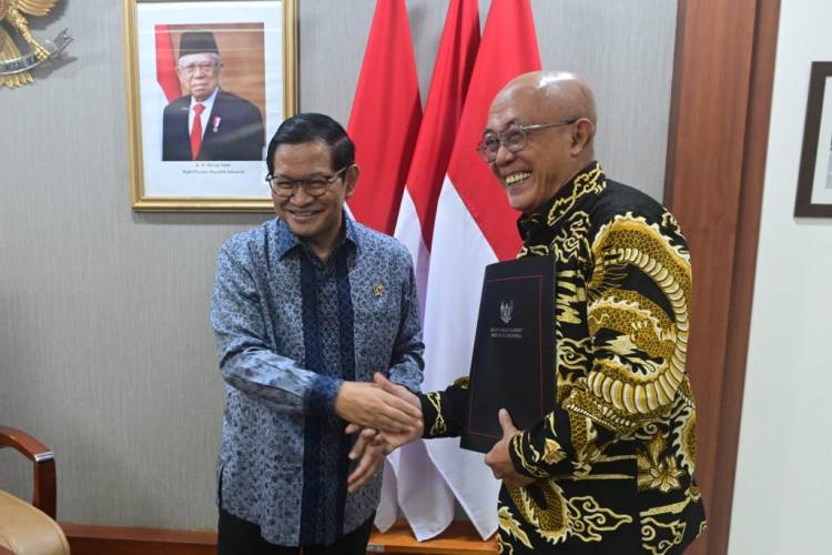 Serahkan DIPA 2024, Pramono Anung Ingatkan Jajaran Tetap Bekerja Profesional